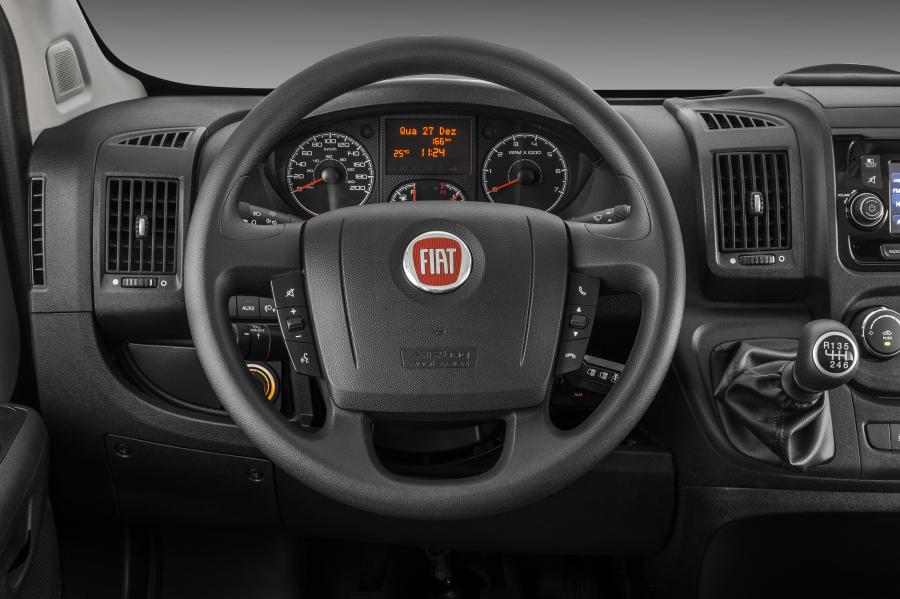 Панель приборов Fiat Ducato Multi Escolar 2018 года  (LA) (фото 11 из 14)